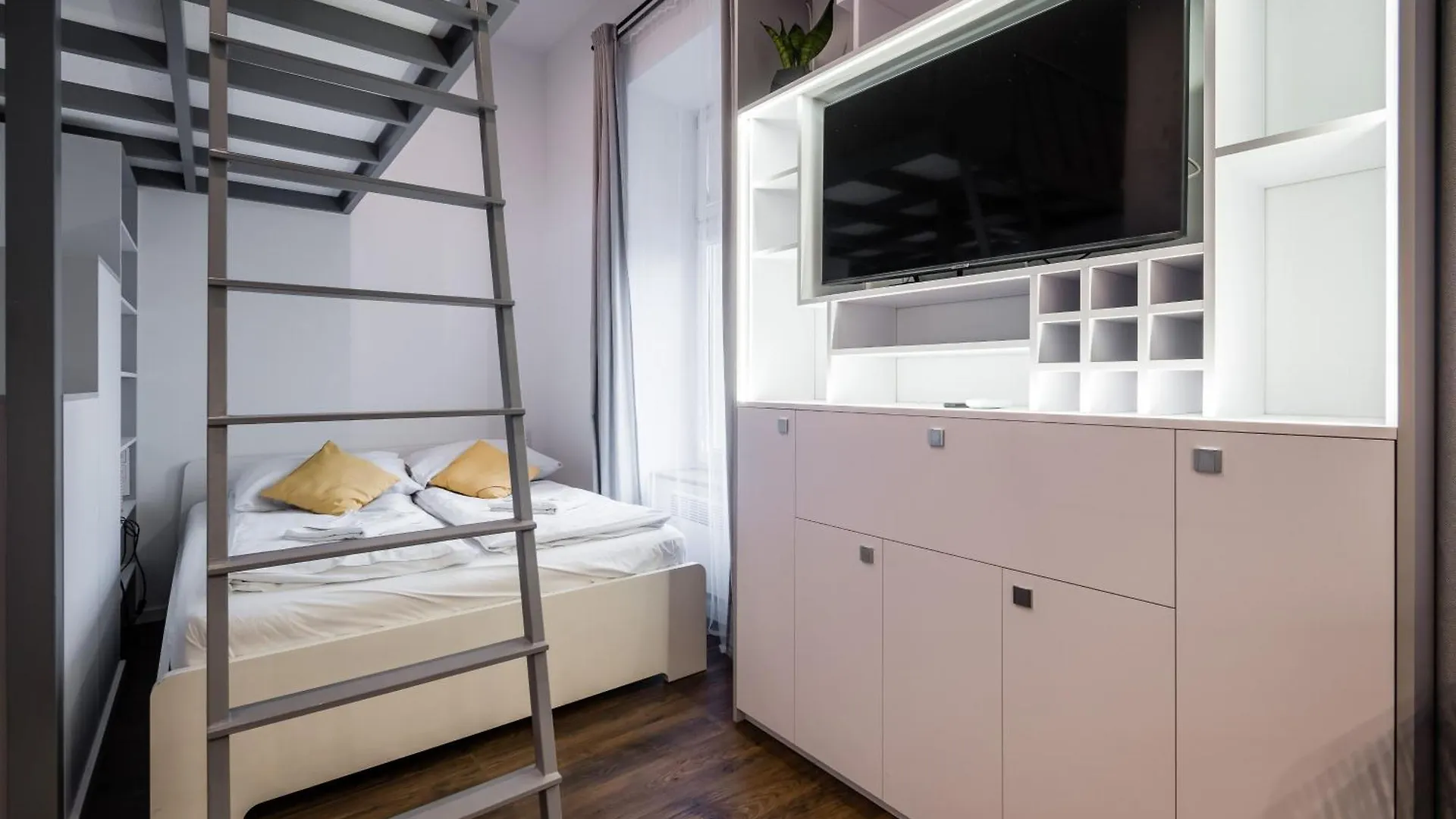 Apartment Old Railway Station View Lubicz Residence Wawelofts Krakow Poland
